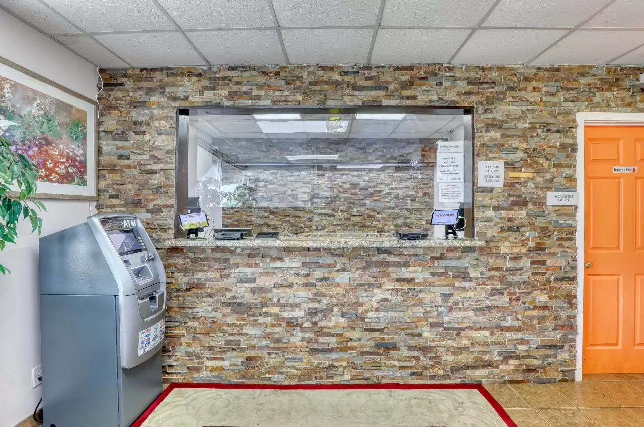 Neenah Hotel near packer stadium | Neenah Wisconsin Hotel near Fox